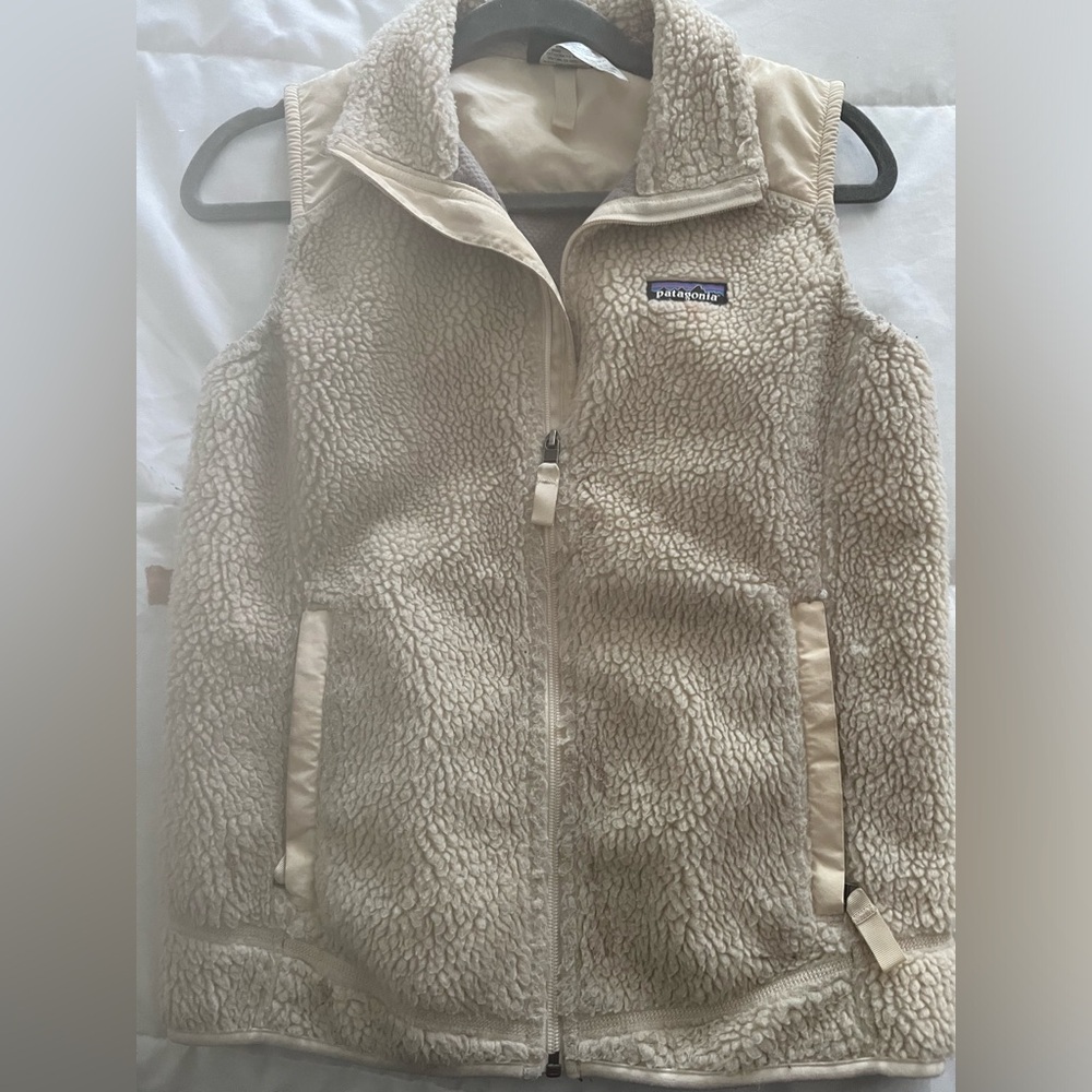 Women’s Patagonia Cream Vest size Medium